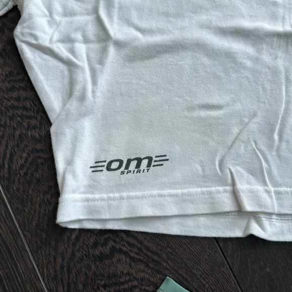 Cropped yoga vintage shirt - Picture 3 of 3